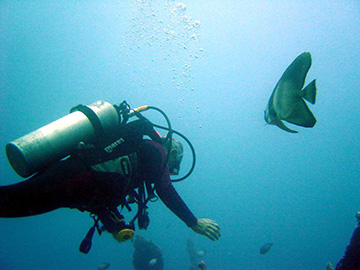scuba-underwater