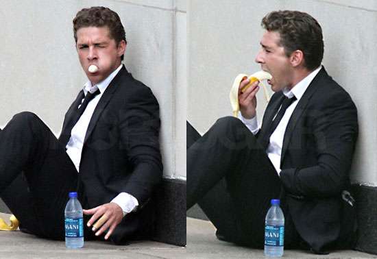 fa8cc66534e83485_Funny_Pictures_of_Shia_LaBeouf_Eating_a_Banana_on_Set_Of_Transformers_3