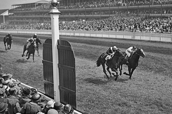 Quashed and Omaha in the Gold Cup at Ascot – 1936