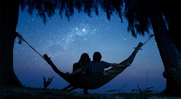 star gazing couple hammock