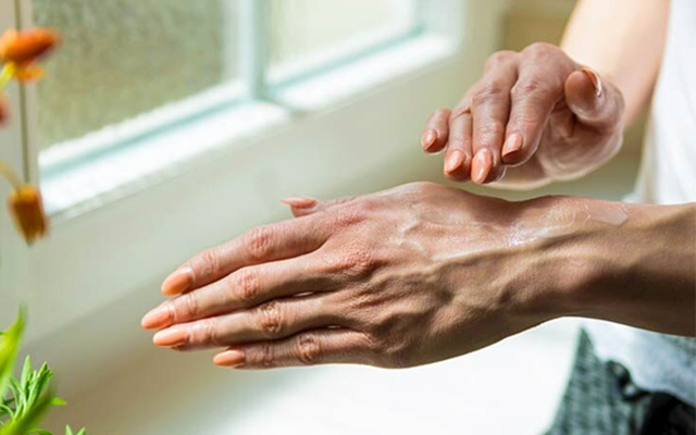 hand cream skincare lightening