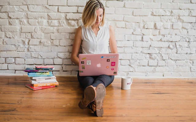 blogging success writing laptop