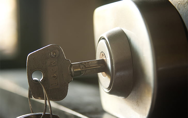 lock key door locksmith