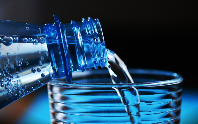 water bottle hydrate